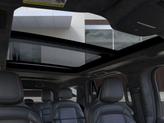 Thumbnail of 2025 Crystal White Metallic Clearcoat Lincoln Navigator