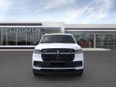 Thumbnail of 2025 Crystal White Metallic Clearcoat Lincoln Navigator