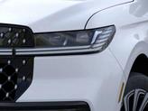Thumbnail of 2025 Crystal White Metallic Clearcoat Lincoln Navigator