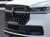 Thumbnail of 2025 Crystal White Metallic Clearcoat Lincoln Navigator