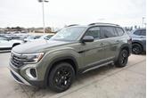Thumbnail of 2025 Avocado Green Pearl Volkswagen Atlas