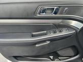 Thumbnail of 2018 White Platinum Ford Explorer