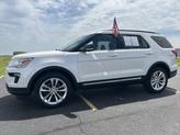 Photo of 2018 White Platinum Ford Explorer