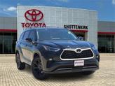 Photo of 2024 Midnight Black Metallic Toyota Highlander