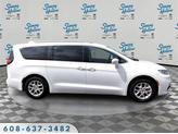 Thumbnail of 2021 Bright White Clearcoat Chrysler Pacifica