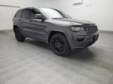Thumbnail of 2017 Gray Jeep Grand Cherokee