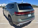 Thumbnail of 2025 Avocado Green Pearl Volkswagen Atlas