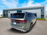 Thumbnail of 2025 Avocado Green Pearl Volkswagen Atlas