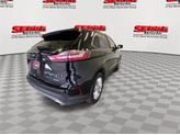 Thumbnail of 2022 AGATE BLACK METALLIC Ford Edge