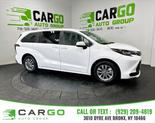 Photo of 2022 White Toyota Sienna