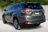 Thumbnail of 2014 Alumina Jade Metallic Toyota Highlander