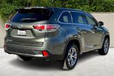 Thumbnail of 2014 Alumina Jade Metallic Toyota Highlander