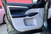 Thumbnail of 2014 Alumina Jade Metallic Toyota Highlander