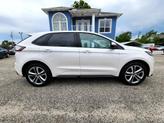 Thumbnail of 2018 White Platinum Metallic Tri-Coat Ford Edge