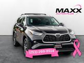 Photo of 2022 Midnight Black Metallic Toyota Highlander