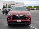 Thumbnail of 2022 Ruby Flare Pearl Toyota Highlander