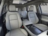 Thumbnail of 2025 Pristine White Metallic Tri-Coat Lincoln Aviator