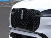 Thumbnail of 2025 Crystal White Metallic Clearcoat Lincoln Aviator