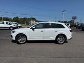 Thumbnail of 2022 Glacier White Metallic Audi Q7