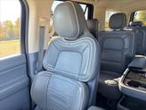 Thumbnail of 2018 White Platinum Metallic Tri-Coat Lincoln Navigator