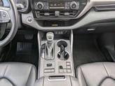 Thumbnail of 2024 Green Toyota Highlander
