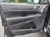 Thumbnail of 2022 Diamond Black Crystal Pearlcoat Jeep Grand Cherokee
