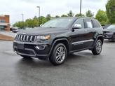 Photo of 2022 Diamond Black Crystal Pearlcoat Jeep Grand Cherokee