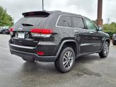 Thumbnail of 2022 Diamond Black Crystal Pearlcoat Jeep Grand Cherokee
