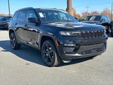 Thumbnail of 2025 Diamond Black Crystal Pearlcoat Jeep Grand Cherokee