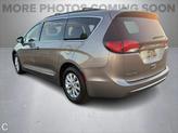 Thumbnail of 2017 Molten Silver Chrysler Pacifica