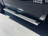 Thumbnail of 2017 Brilliant Black Crystal Pearlcoat RAM 1500