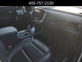 Thumbnail of 2022 Iridescent Pearl Tricoat Chevrolet Traverse