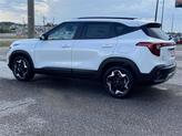 Thumbnail of 2025 Snow White Pearl Kia Seltos