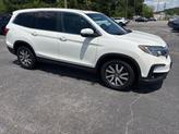 Thumbnail of 2019 White Honda Pilot