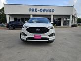 Thumbnail of 2020 White Ford Edge
