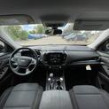 Thumbnail of 2021 Silver Ice Metallic Chevrolet Traverse