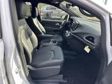 Thumbnail of 2025 Bright White Clearcoat Chrysler Pacifica