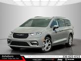 Photo of 2025 Ceramic Gray Clearcoat Chrysler Pacifica