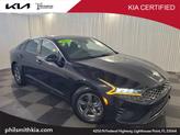 Photo of 2022 Ebony Black Kia K5