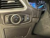 Thumbnail of 2024 Iconic Silver Metallic Ford Edge