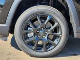 Thumbnail of 2025 Diamond Black Crystal Pearlcoat Jeep Compass