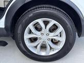 Thumbnail of 2019 Fuji White Land Rover Discovery