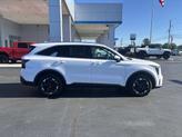Thumbnail of 2025 Glacial White Pearl Kia Sorento