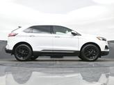 Thumbnail of 2022 Oxford White Ford Edge