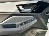 Thumbnail of 2025 Platinum White Pearl Acura MDX