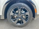 Thumbnail of 2025 Summit White Buick Envision