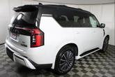 Thumbnail of 2026 Everest White Pearl Tricoat/Super Black Nissan Armada