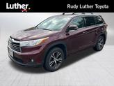 Photo of 2016 Ooh La La Rouge Mica Toyota Highlander