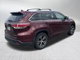 Thumbnail of 2016 Ooh La La Rouge Mica Toyota Highlander