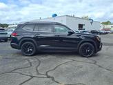 Thumbnail of 2025 Deep Black Pearl Effect Volkswagen Atlas